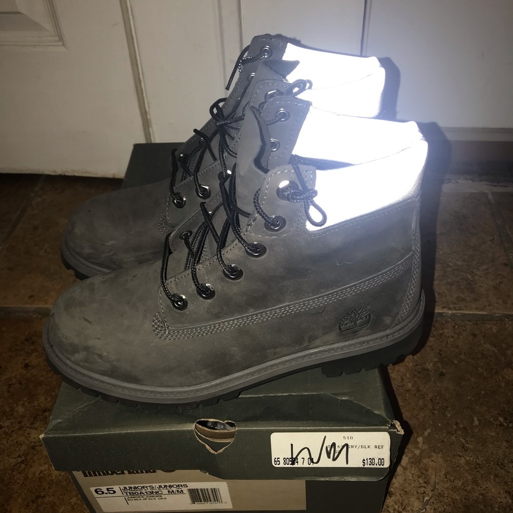 grey timberlands sz 6.5 big kids (8.5 women’s)